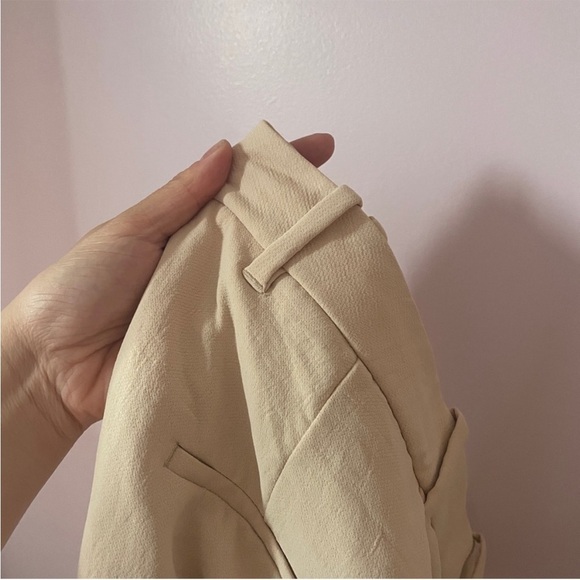 Aritzia- The Effortless Pants Yellow Beige Cream Size 4 Wide Leg - Picture 10 of 10
